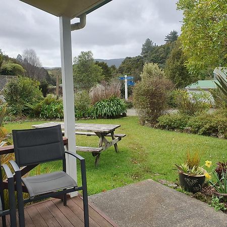 Kauri Coast Top 10 Holiday Park Kaihu Eksteriør bilde