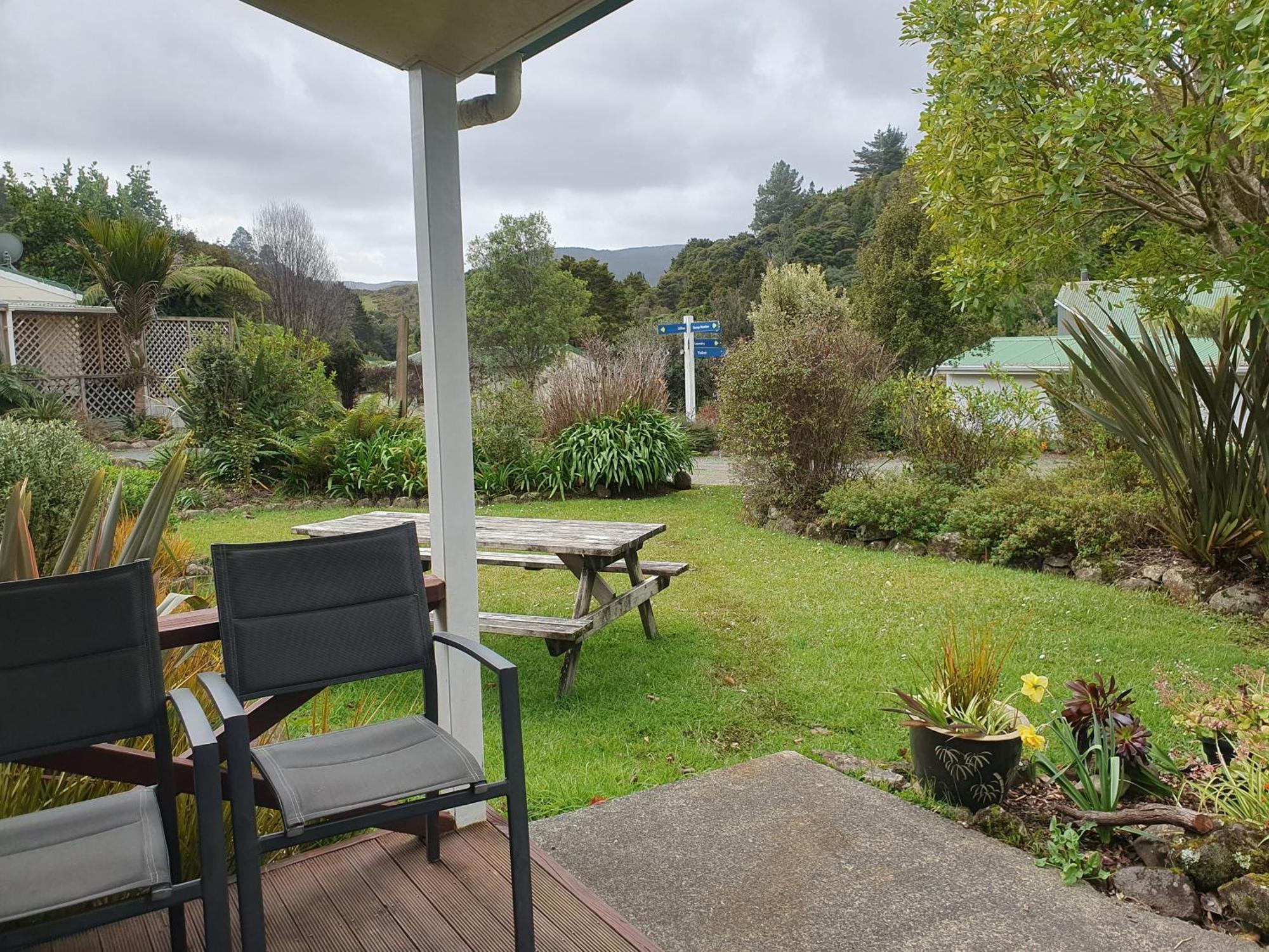 Kauri Coast Top 10 Holiday Park Kaihu Eksteriør bilde